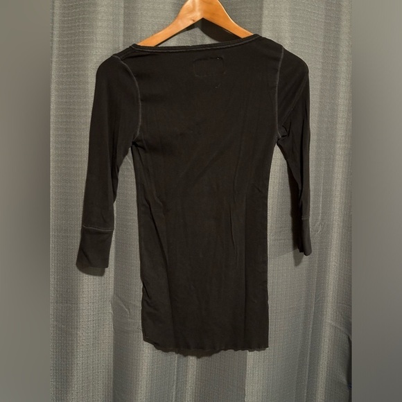 Aeropostale V-Neck Long Sleeve Stretch Shirt - Picture 2 of 5